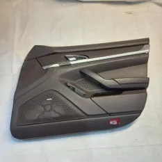 Обшивка двери передняя правая Porsche Panamera 970