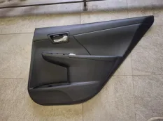 Обшивка двери задняя правая TOYOTA CAMRY V50