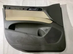 Обшивка двери передняя левая Audi Q7 4L
