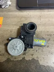 Мотор стеклоподъемника Lexus Lx450D J200 4.5