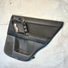 Обшивка двери задняя правая Toyota Land Cruiser