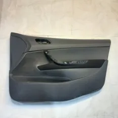 Обшивка двери передняя правая Peugeot 308
