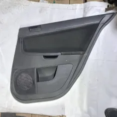 Обшивка двери задняя правая Mitsubishi Lancer 10