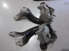 Петля багажника Audi Q7