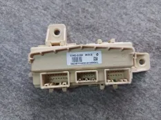 Блок предохранителей Hyundai Santa FE TM G4KJ 2019