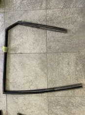 Уплотнитель стекла задний левый infiniti FX 35 S50