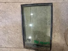 Форточка задняя правая Nissan Tiida