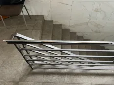 Молдинг двери передний правый Volkswagen Touareg