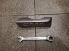 Накладка торпедо левая Toyota Rav4