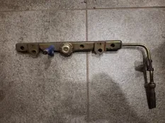 Форсунка топливная Pontiac Vibe