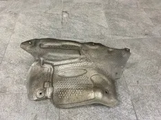 Тепловой экран левый Mercedes-Benz GL X166 M278