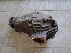 Передний редуктор Toyota Land Cruiser J200