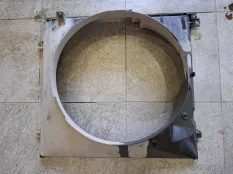 Диффузор радиатора Toyota Land Cruiser Prado 120