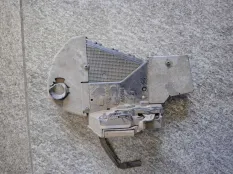 Замок багажника Toyota Land Cruiser Prado 120