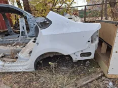 Крыло Volkswagen Polo