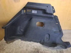 Обшивка багажника Toyota Auris E180