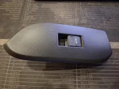 Кнопка стеклоподъемника Toyota Land Cruiser Prado