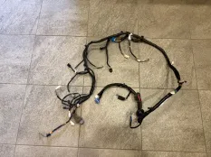 Проводка крышки багажника Toyota Land Cruiser