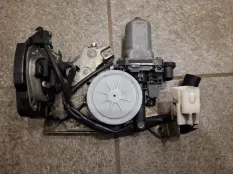 Замок борта Toyota Land Cruiser J200 1VD-FTV 2016