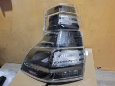 Задний фонарь Toyota Land Cruiser Prado 150