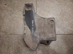 Пыльник бампера Toyota Rav4 CA40