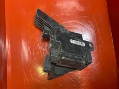 Монтажный блок предохранителей Toyota Land Cruiser