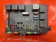 Монтажный блок предохранителей Mercedes-Benz