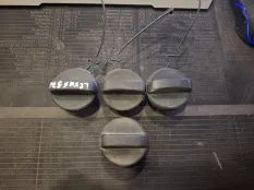 Крышка топливного бака Toyota Land Cruiser J200