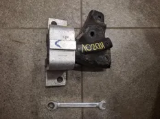 Опора двигателя Renault Logan 1