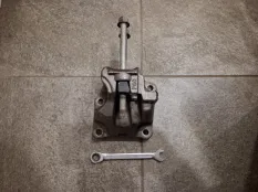 Кронштейн Hyundai Sonata LF