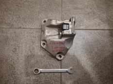 Кронштейн Hyundai Solaris 2