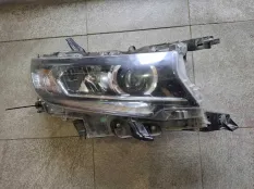 Правая фара Toyota Land Cruiser Prado 150 1GD-FTV