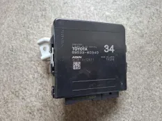 Блок управления полным приводом Toyota Land