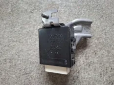 Блок управления стеклоочистителем Toyota Land