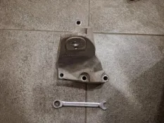 Кронштейн Hyundai Equus