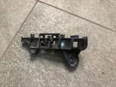 Кронштейн бампера Toyota Camry V70