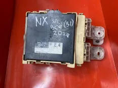 Монтажный блок предохранителей Lexus NX200