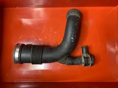 Патрубок воздушного фильтра Porsche Cayenne