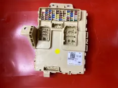 Монтажный блок предохранителей Hyundai Santa Fe