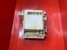 Монтажный блок предохранителей Toyota Camry V40