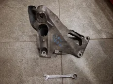 Кронштейн Bmw X5 E70