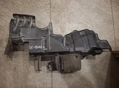 Дефлектор радиатора Toyota Land Cruiser J200