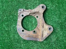 Кулак задний правый Chevrolet Cruze