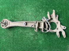 Кулак задний правый Mitsubishi Outlander