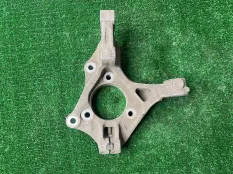 Кулак передний правый Chevrolet Cruze