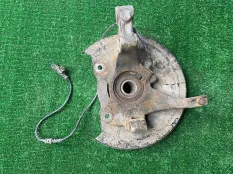 Кулак передний правый Opel Meriva