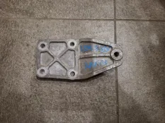 Кронштейн Toyota Rav4 CA40