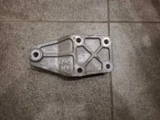 Кронштейн Toyota Rav4 CA40