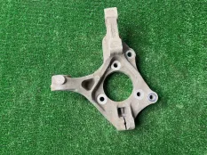 Кулак передний левый Chevrolet Cruze