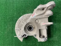 Кулак задний левый Jaguar F-Pace X761 AJ126 2016